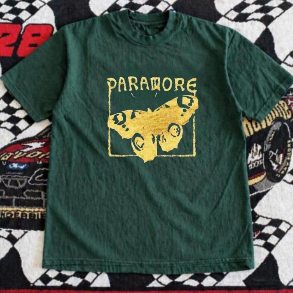 Gildan Men Green T-Shirt, Green Paramore Band Tee